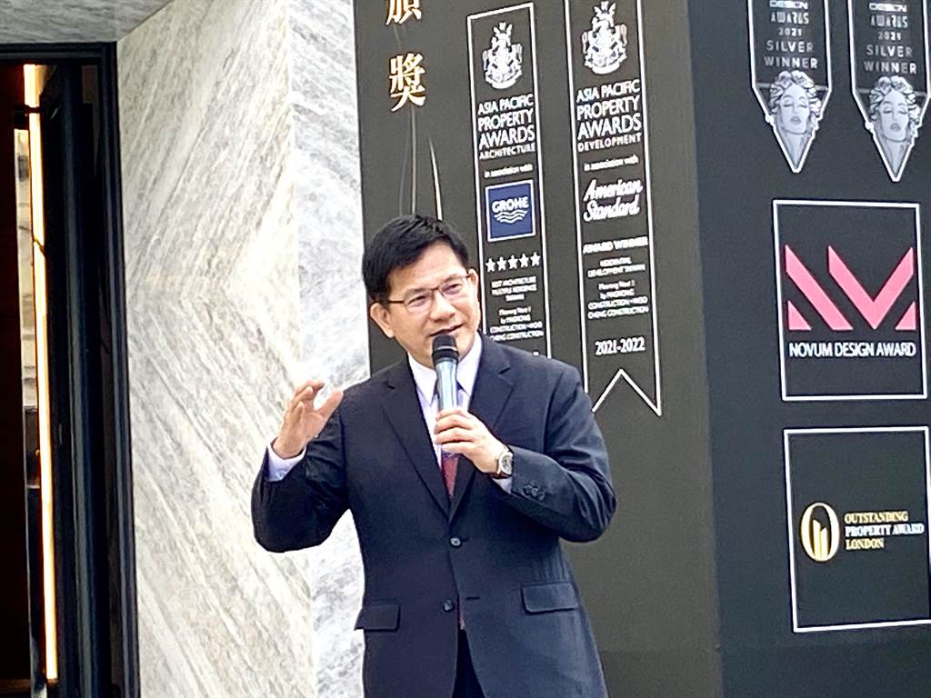 前交通部長林佳龍出席頒獎典禮時表示，品牌力就是最大的競爭力，價值決定價格，好的建築能吸引民眾移居，「台灣還要再進階到能讓世界來台灣」。